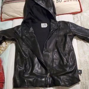Leather jacket to girls size 10.11